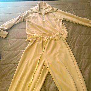 Light pink lounge wear size small